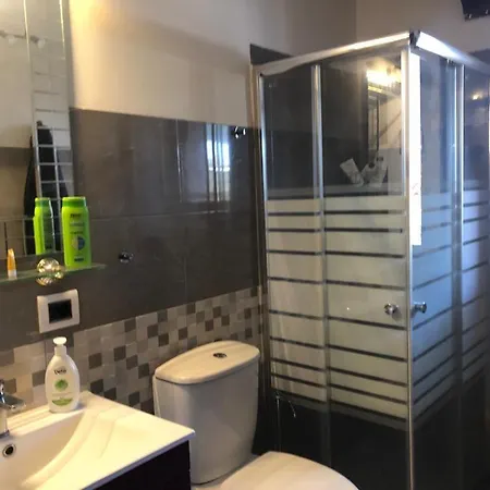 Due Palme - Vicino Giardini Naxos - Calatabiano