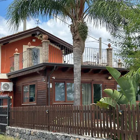 Due Palme - Vicino Giardini Naxos - * Calatabiano